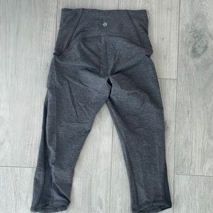 Lululemon compression capris leggings